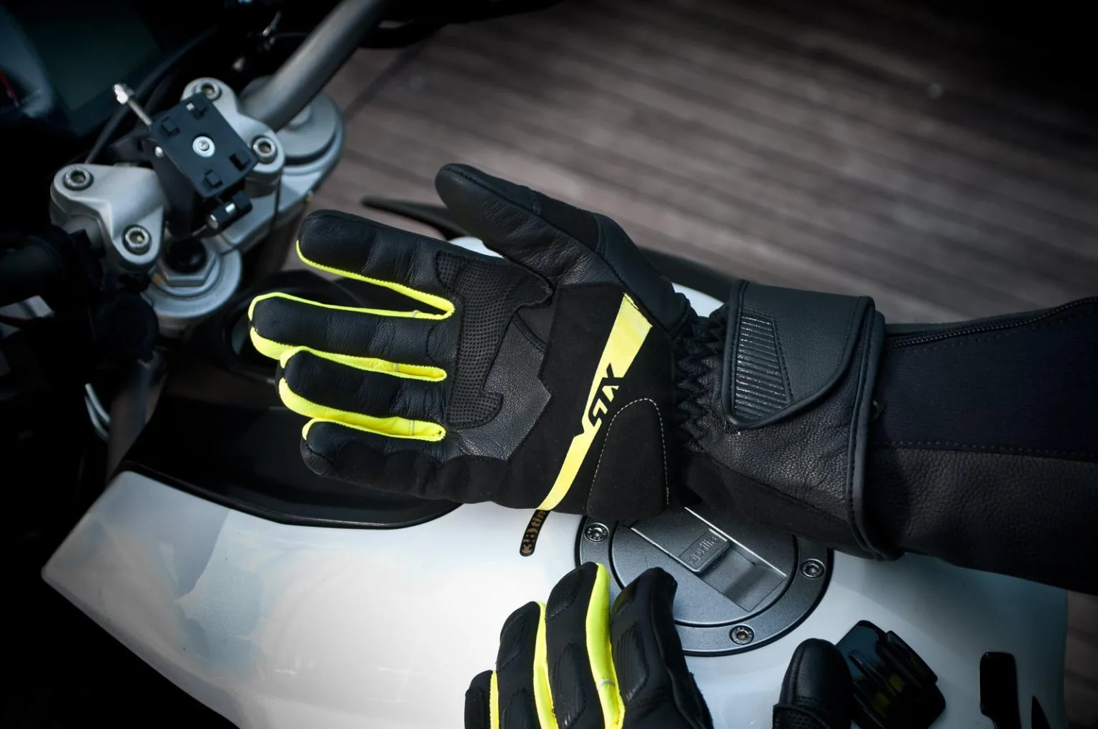 STX FLUO S - obrazek 4